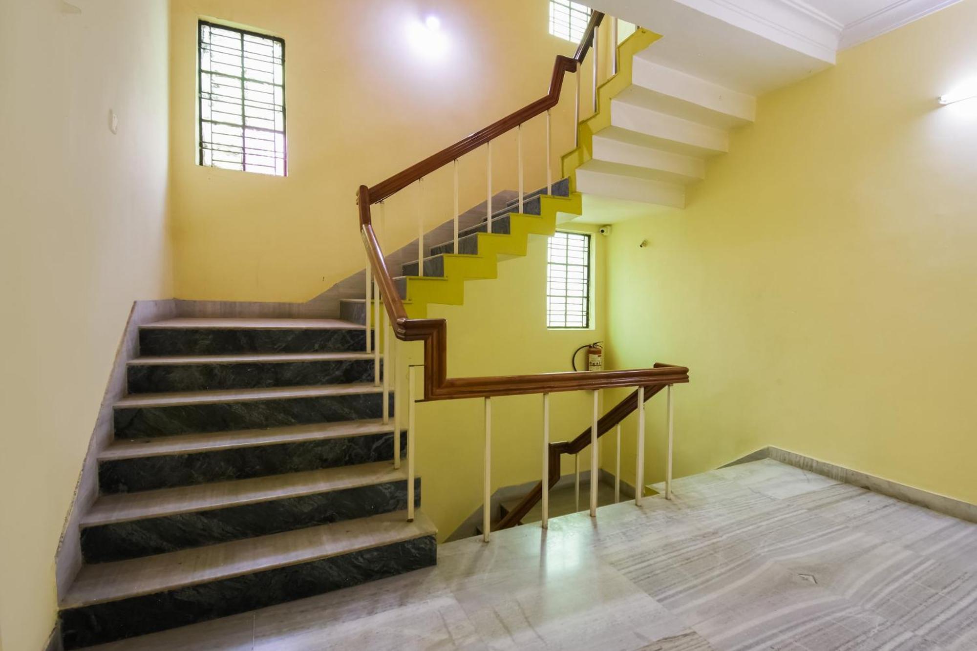Hotel O Mks Inn Bhubaneswar Buitenkant foto